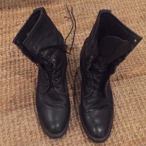 Whites/vibram Black leather boots
